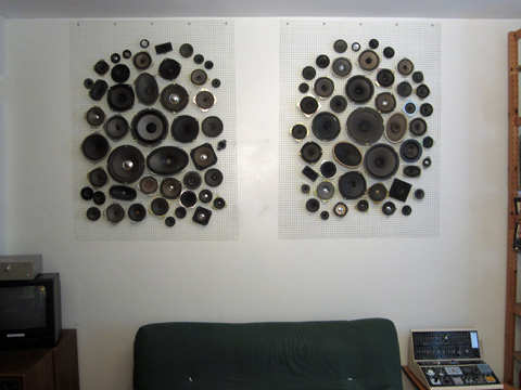 Non-electrified Speakers as decoration